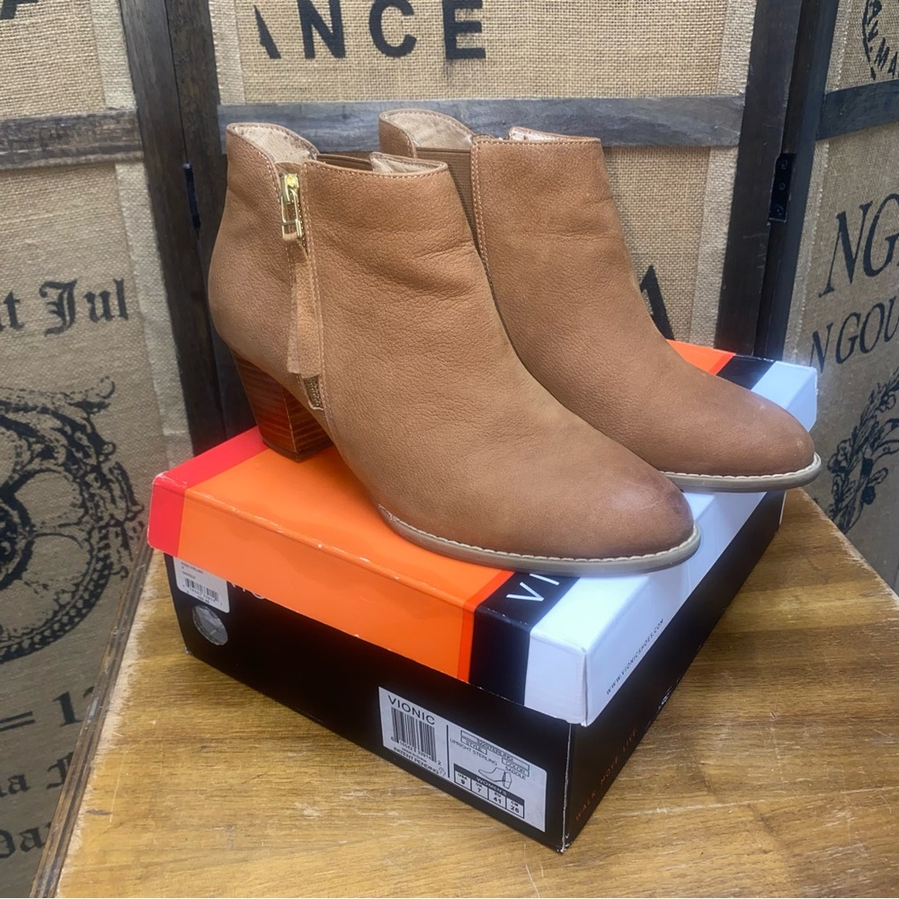 Vionic Tan Suede Ankle Booties, 9